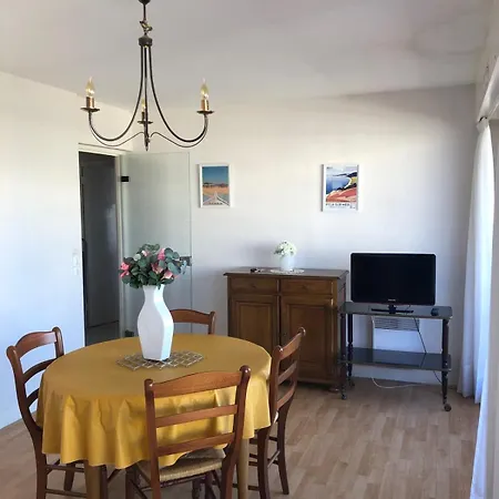 Center Apartment, Bay View, Free Parking Apartment