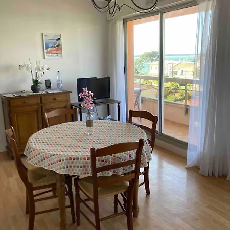 Center Apartment, Bay View, Free Parking Arcachon