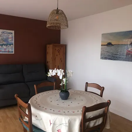 Entierement Rénové Avec Vue Sur Le Bassin Et St Yves Parking Privé Arcachon