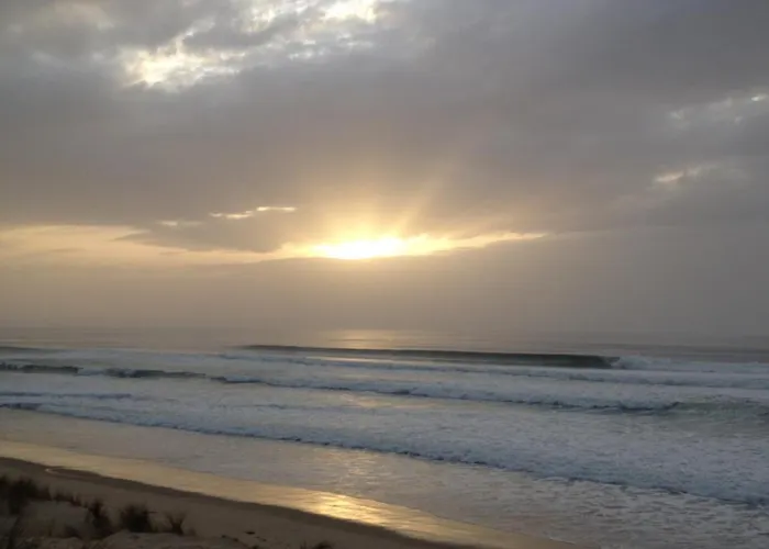 Appartement Entierement Rénové Avec Vue Sur Le Bassin Et St Yves Parking Privé *