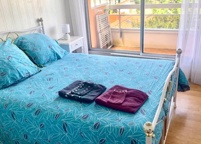 Entierement Rénové Avec Vue Sur Le Bassin Et St Yves Parking Privé *