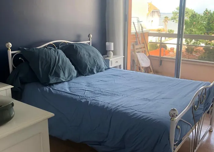 Lägenhet Entierement Renove Avec Vue Sur Le Bassin Et St Yves Parking Prive *